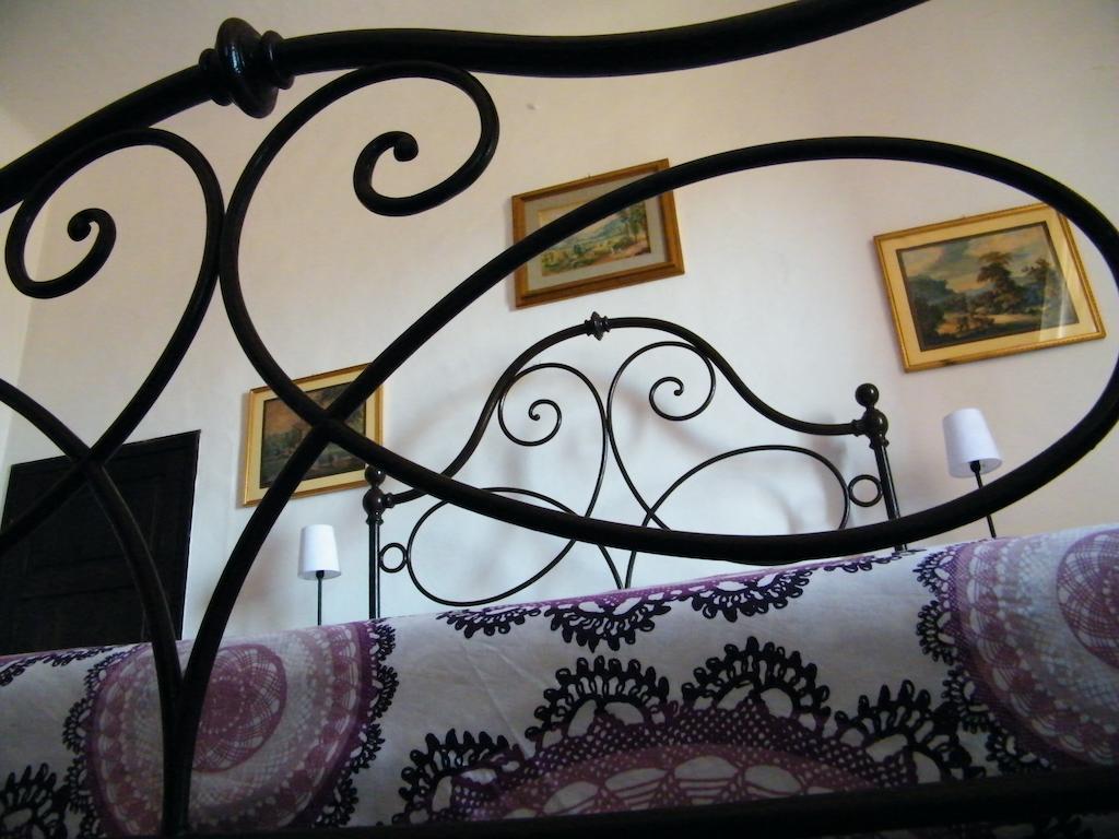 B&B Il Glicine Montefollonico Chambre photo